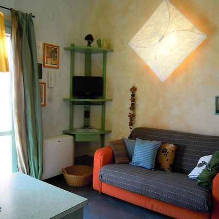 I Freschi Apartment San Bartolomeo Al Mare Luaran gambar